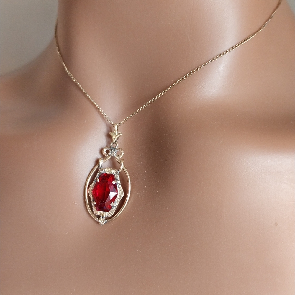 Gold Filled and Red Pendant Necklace - Picture 14 of 15